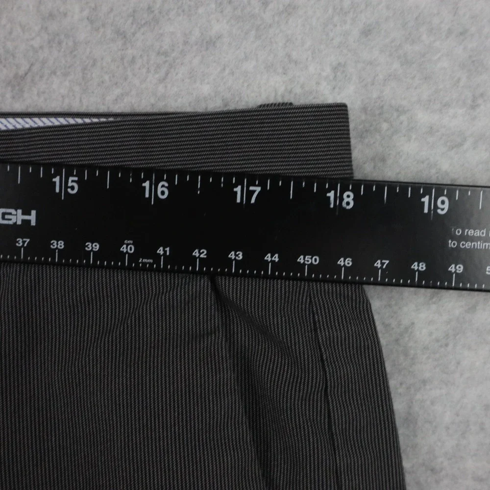 Gap Pants Mens 34x32 Tailored Khakis Straight Fit Cotton Flat Front Gray Striped